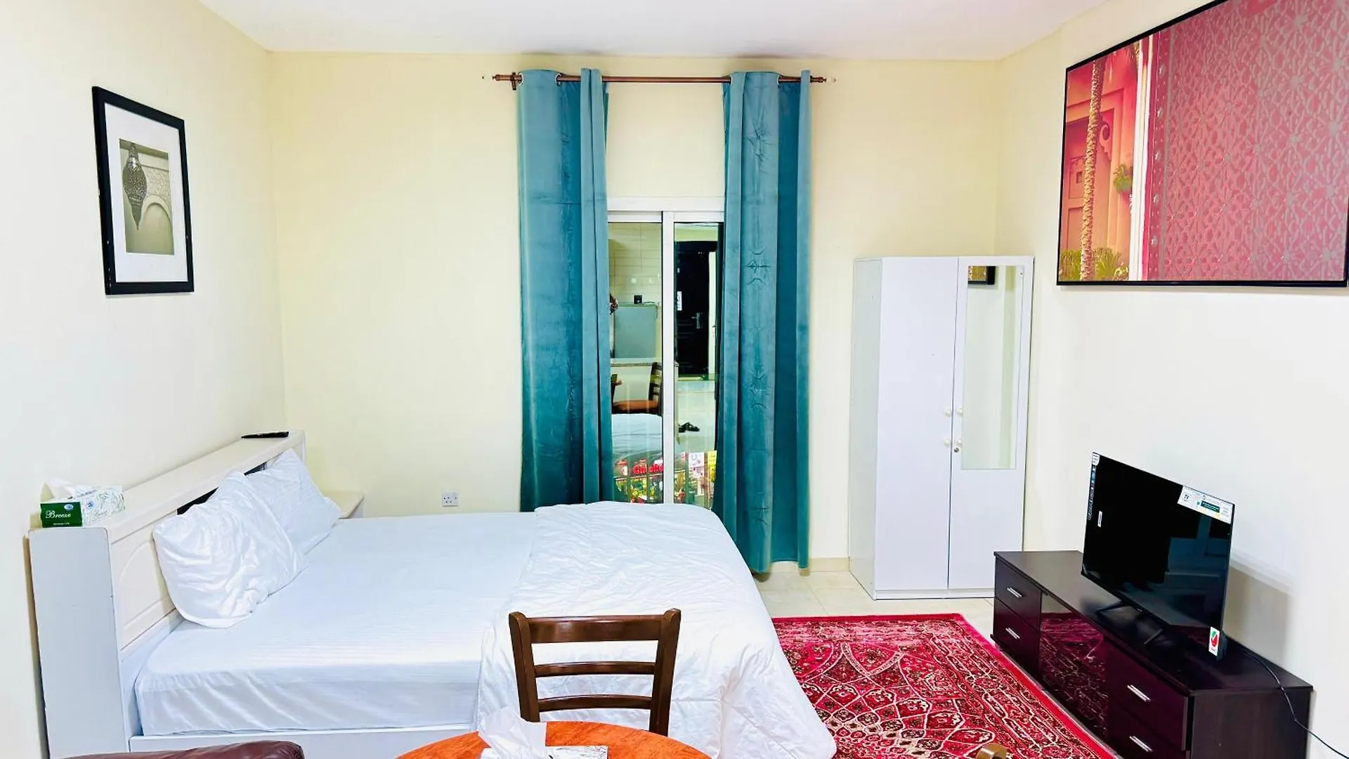 Immaculate 1Bhk Charming Central Dubai Apartment